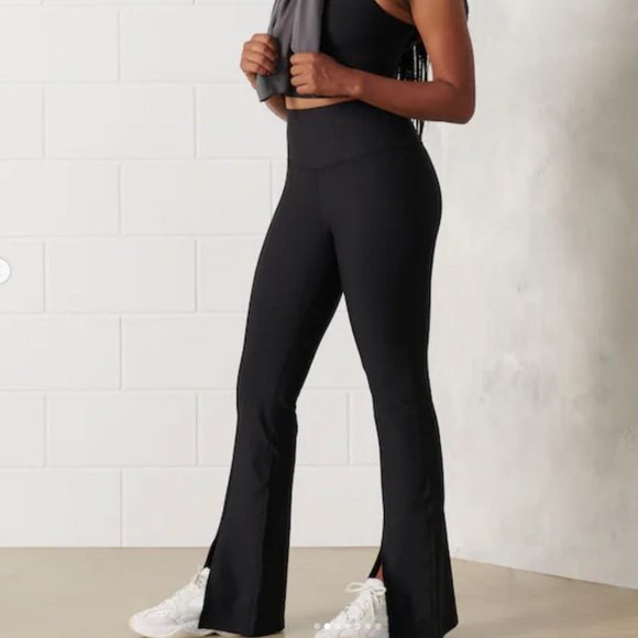 Abercrombie YPB split hem flare Yoga Pants - Picture 1 of 5